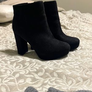 Black Dream Pairs Boots!